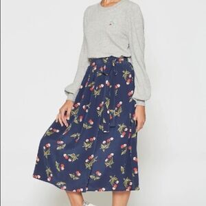Joie | EUC Almudena Cherry Print Silk Wrap Skirt In Dark Navy Size Small